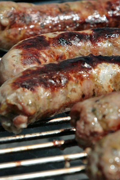 Hogyan süssünk kolbászt tökéletesre